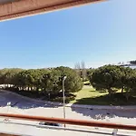 Relax And Unwind : Pool, Garden, Beach & City